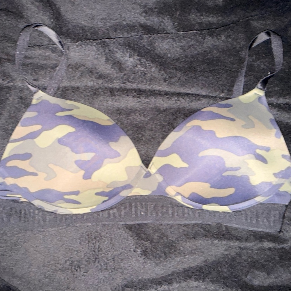 Camo VS PINK 32DD bra
